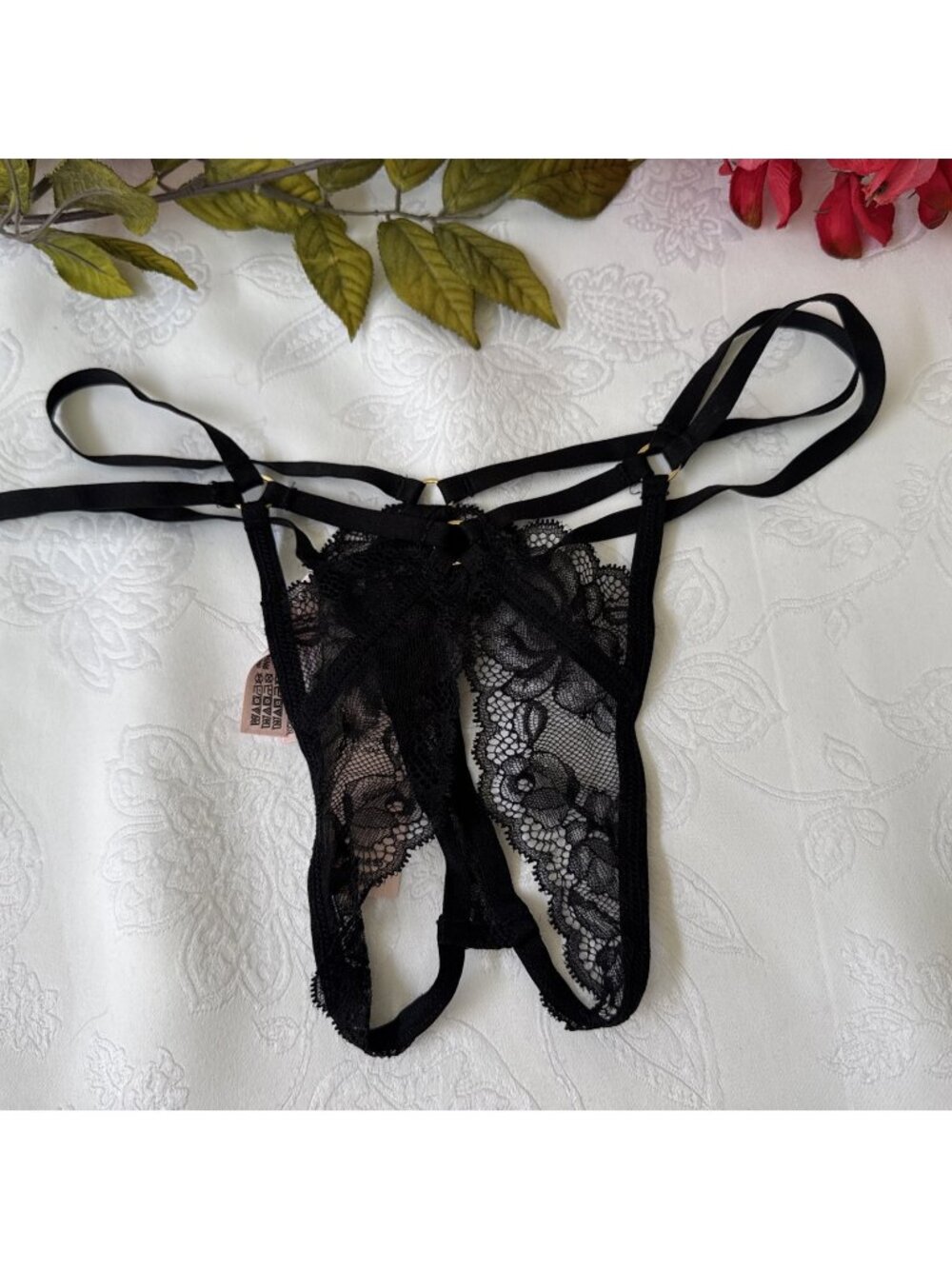 VICTORIA'S SECRET S BLACK OPEN BOTTOM TANGA THONG PANTIES GOLD O CHARM STRAP NWT